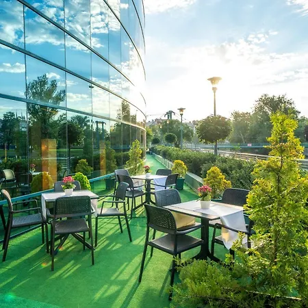 Ylellinen hotelliaula
